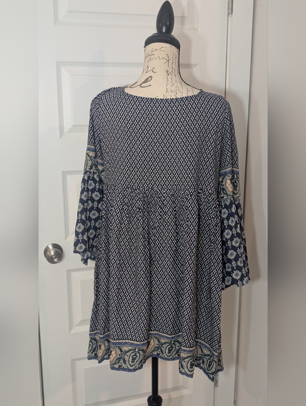 Umgee Navy Printed Boho Front - Tie Long Sleeve Dress Size M - Picture 3 of 8